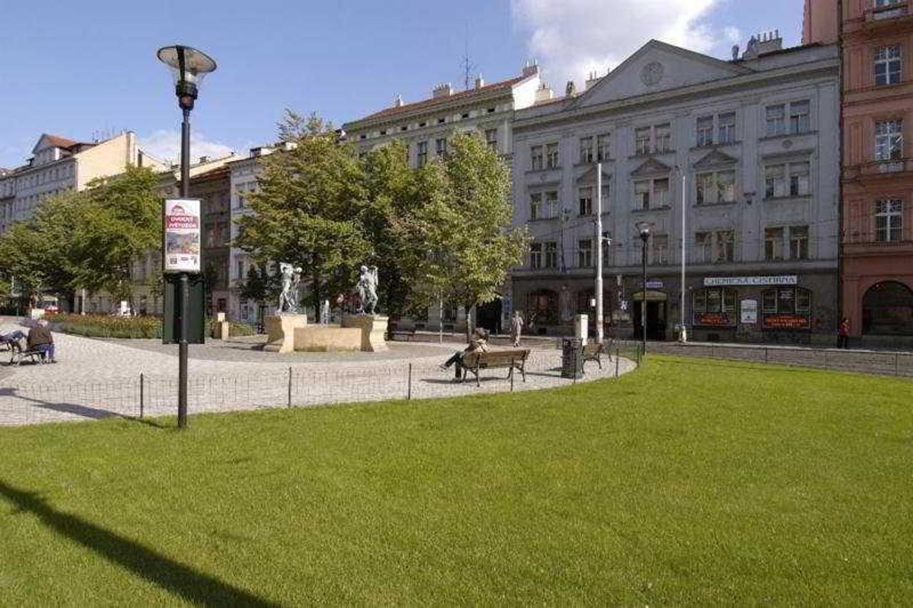 Hostel Junior Prague Exterior photo