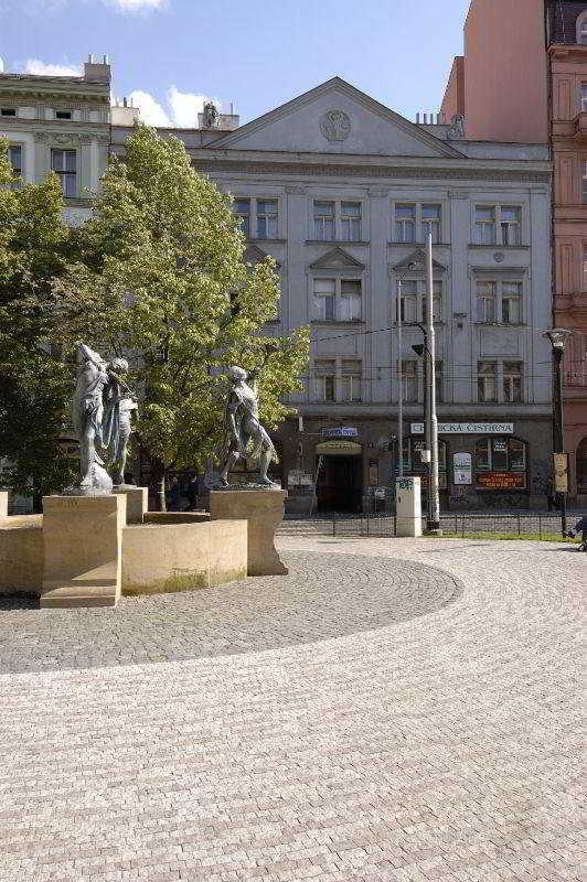 Hostel Junior Prague Exterior photo